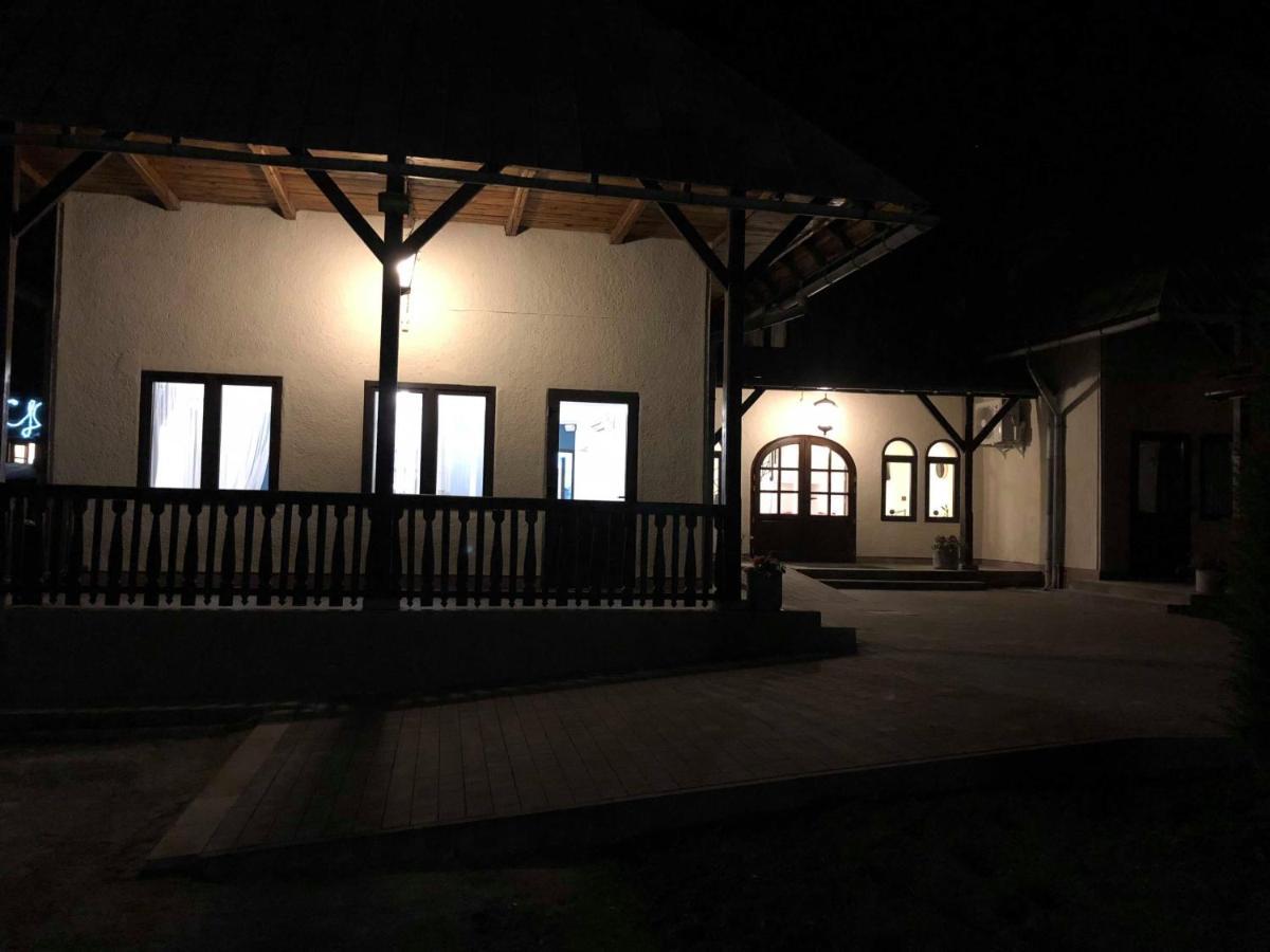 Zajazd Podzamcze Олкуш Екстериор снимка
